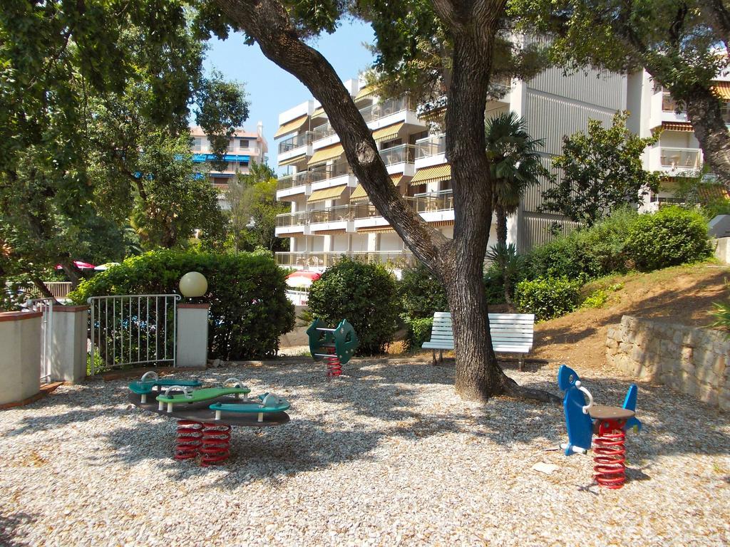 Apartament Les Genevriers Cannes Zewnętrze zdjęcie